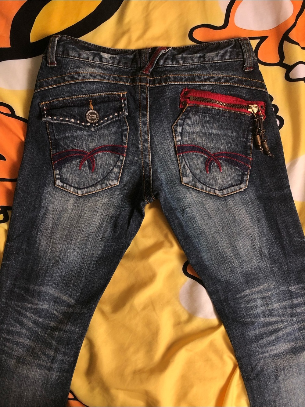 Slim Fit Women’s Dark Blue Capri Jeans with Embroidered Back Pocket